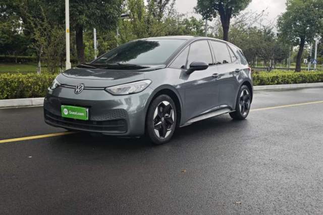 Ojetý Volkswagen ID.3 2025 Revised Version Smart Edition Outstanding Grade