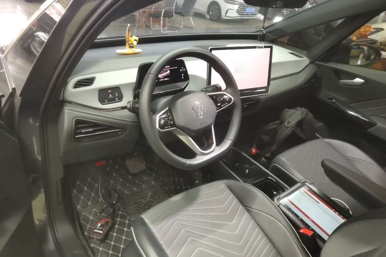 Used Volkswagen ID.3 2025 Smart Edition Outstanding Model Center Console
