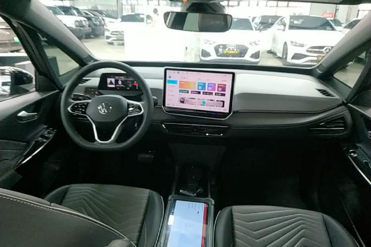 Used Volkswagen ID.3 2025 Smart Edition Outstanding Model Center Console