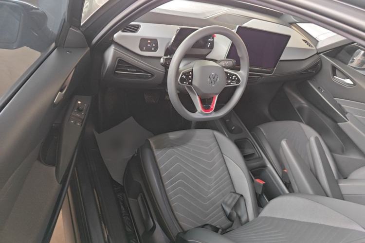Used Volkswagen ID.3 2025 Smart Version Pure & Intelligent Enjoyment Edition Driver Seat