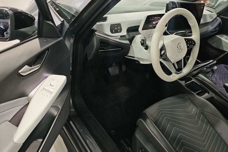 Used Volkswagen ID.3 2025 Smart Model Outstanding Oxygen Edition Driver Seat