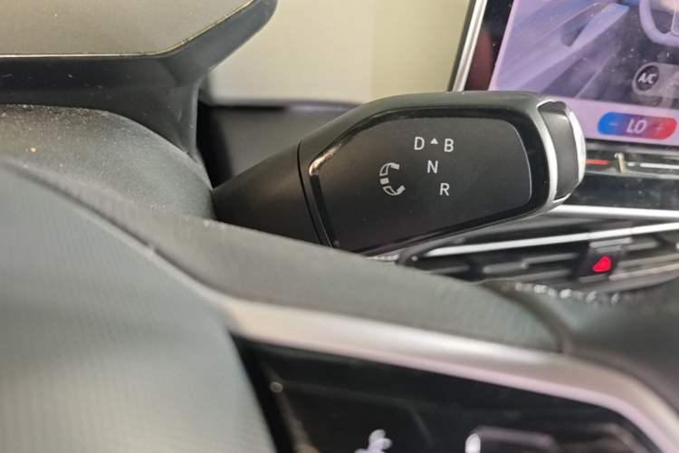 Used Volkswagen ID.3 2025 Smart Edition Outstanding Model Gear Lever