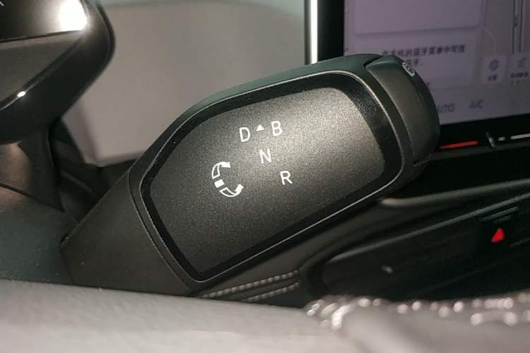 Used Volkswagen ID.3 2025 Smart Edition Outstanding Model Gear Lever