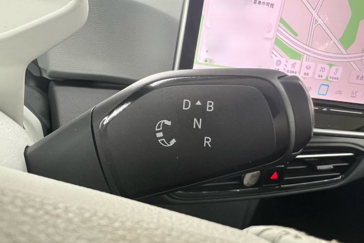 Used Volkswagen ID.3 2025 Smart Model Outstanding Oxygen Edition Interior 1