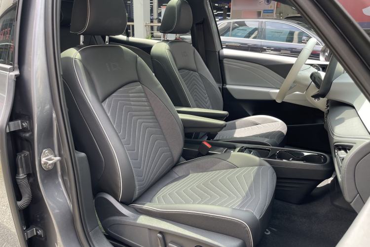 Used Volkswagen ID.3 2025 Smart Model Outstanding Oxygen Edition Interior 5