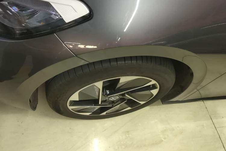 Used Volkswagen ID.3 2025 Smart Edition Outstanding Model Left Front Wheel Hub