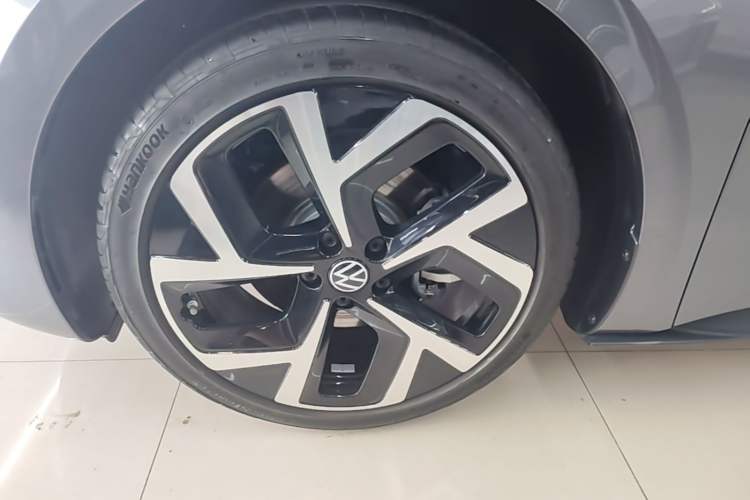 Used Volkswagen ID.3 2025 Smart Edition Ultra-Intelligent Version Left Front Wheel Hub