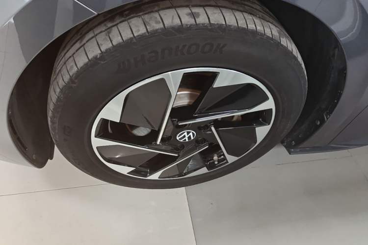 Used Volkswagen ID.3 2025 Smart Version Pure & Intelligent Enjoyment Edition Left Front Wheel Hub