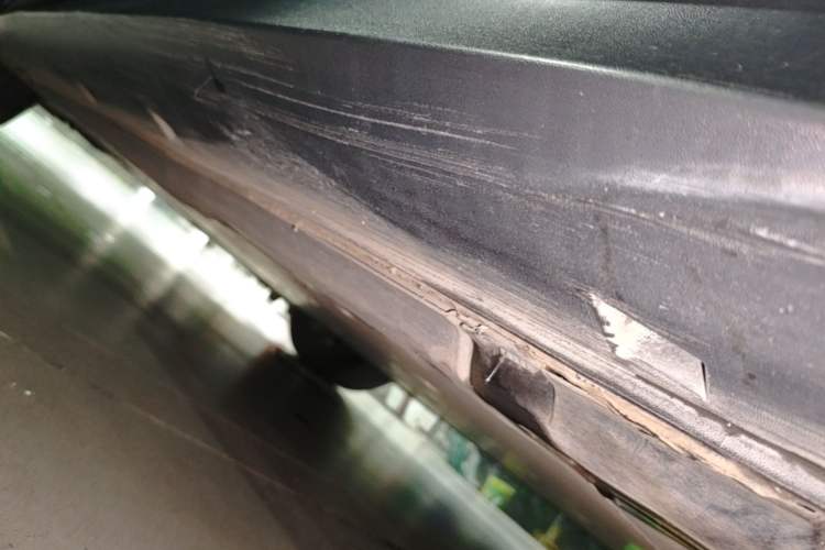 Used Volkswagen ID.3 2025 Smart Model Outstanding Oxygen Edition Left Side Sill