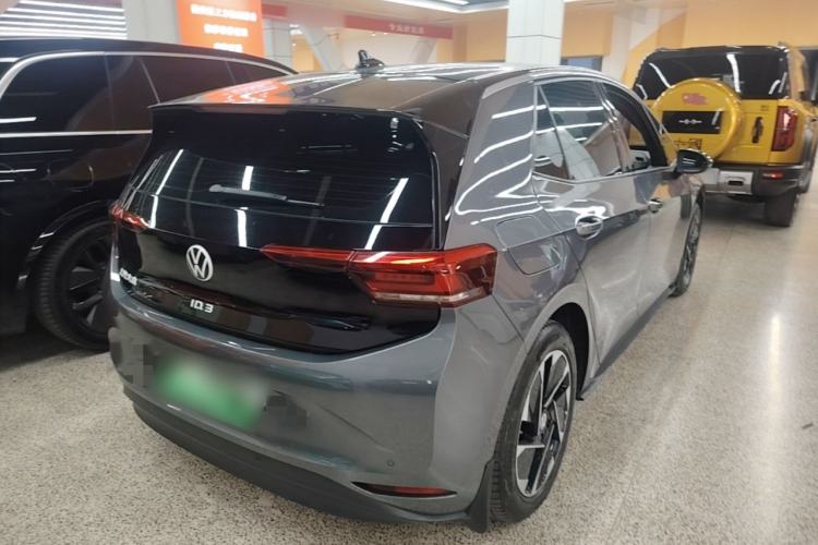 Used Volkswagen ID.3 2025 Smart Version Pure & Intelligent Enjoyment Edition Rear Right 45 Deg