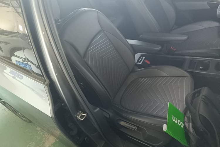 Used Volkswagen ID.3 2025 Smart Version Pure & Intelligent Enjoyment Edition Right Front Seat