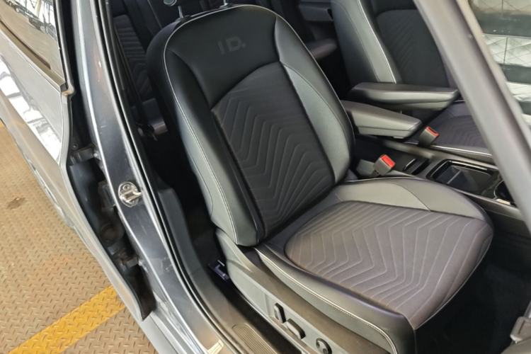 Used Volkswagen ID.3 2025 Smart Edition Outstanding Model Right Front Seat