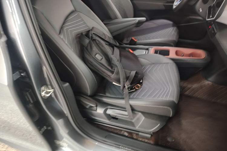 Used Volkswagen ID.3 2025 Smart Version Pure & Intelligent Enjoyment Edition Right Front Seat