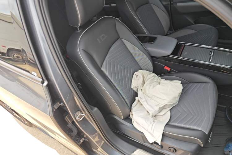 Used Volkswagen ID.3 2025 Smart Version Pure & Intelligent Enjoyment Edition Right Front Seat