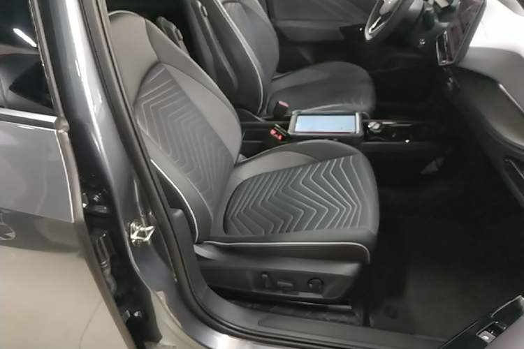 Used Volkswagen ID.3 2025 Smart Edition Outstanding Model Right Front Seat