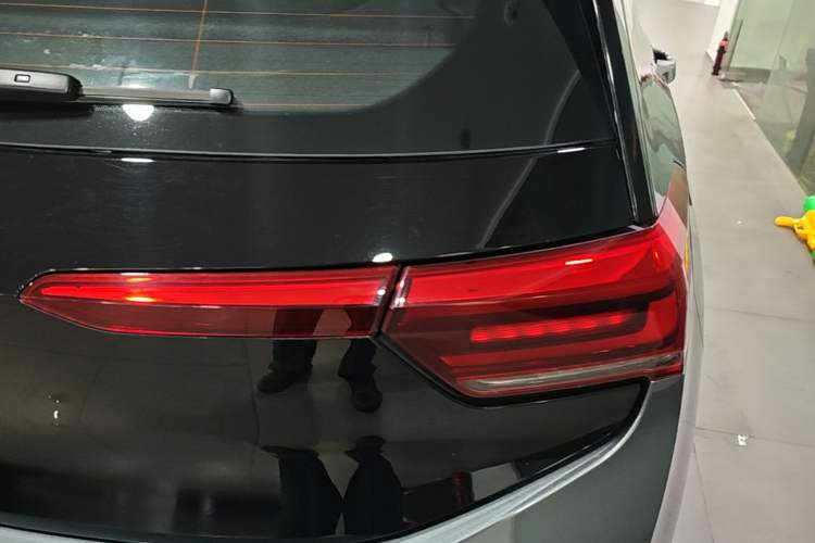 Used Volkswagen ID.3 2025 Smart Model Outstanding Oxygen Edition Right Rear Taillight