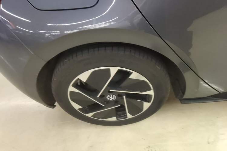 Used Volkswagen ID.3 2025 Smart Edition Outstanding Model Right Rear Wheel Hub