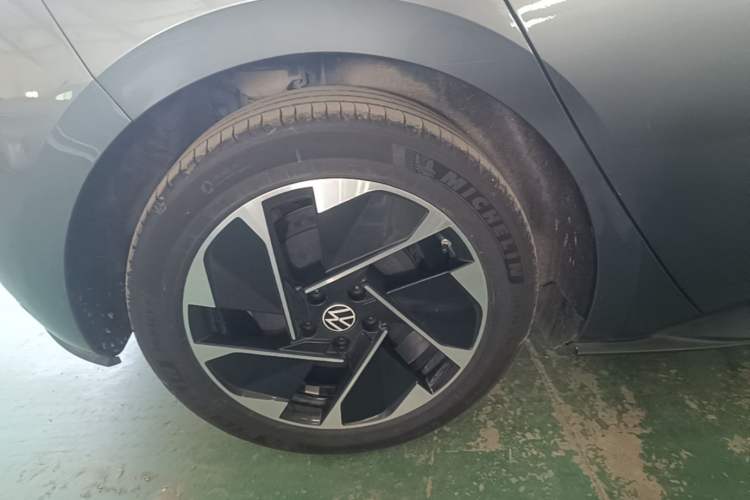 Used Volkswagen ID.3 2025 Smart Version Pure & Intelligent Enjoyment Edition Right Rear Wheel Hub