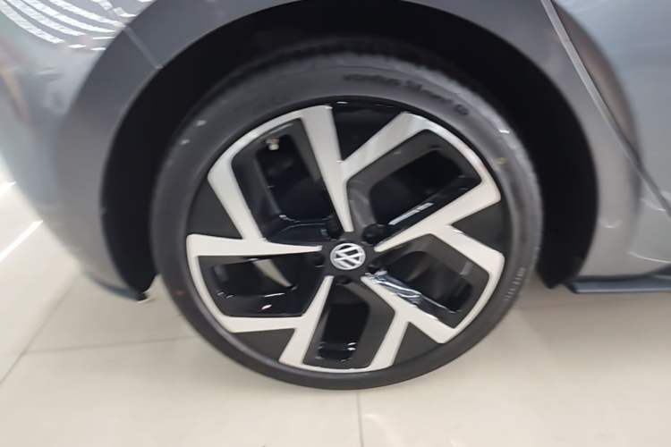 Used Volkswagen ID.3 2025 Smart Edition Ultra-Intelligent Version Right Rear Wheel Hub