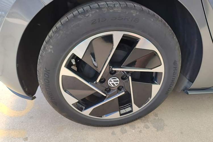 Used Volkswagen ID.3 2025 Smart Edition Outstanding Model Right Rear Wheel Hub