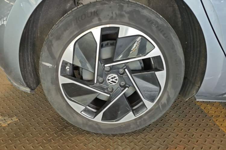 Used Volkswagen ID.3 2025 Smart Edition Outstanding Model Right Rear Wheel Hub
