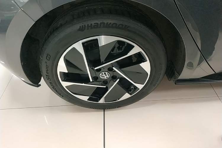 Used Volkswagen ID.3 2025 Smart Edition Outstanding Model Right Rear Wheel Hub
