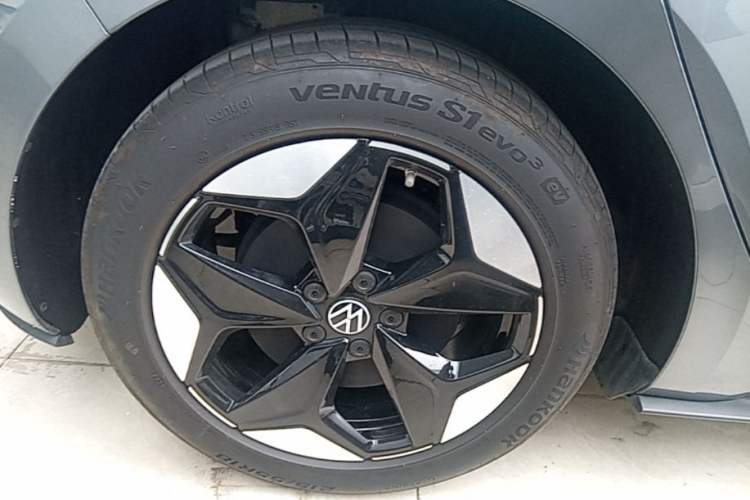 Used Volkswagen ID.3 2025 Revised Version Smart Edition Purely Intelligent Enjoyment Version Right Rear Wheel Hub