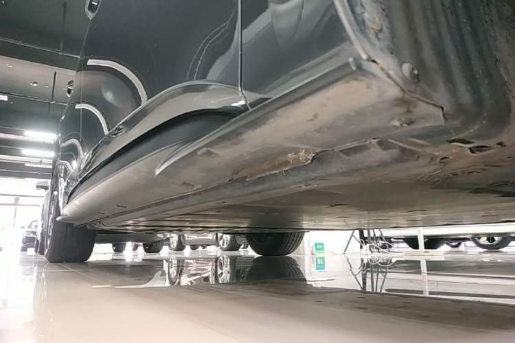 Used Volkswagen ID.3 2025 Smart Edition Outstanding Model Right Side Sill
