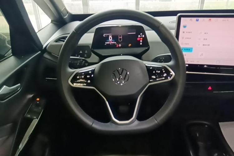 Used Volkswagen ID.3 2025 Smart Edition Outstanding Model Steering Wheel