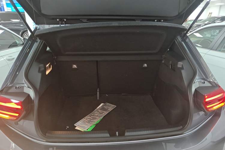 Used Volkswagen ID.3 2025 Smart Version Pure & Intelligent Enjoyment Edition Trunk