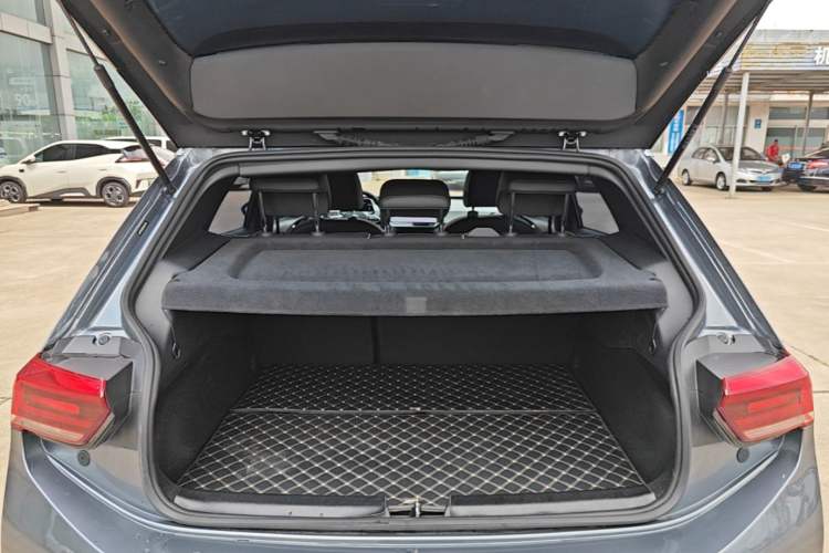 Used Volkswagen ID.3 2025 Smart Version Pure & Intelligent Enjoyment Edition Trunk
