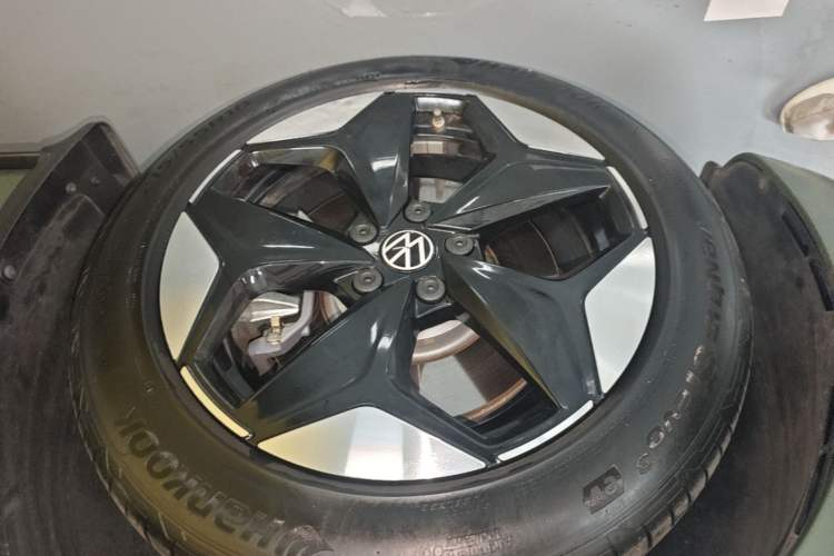 Used Volkswagen ID.3 2025 Smart Version Pure & Intelligent Enjoyment Edition Left Front Wheel Hub