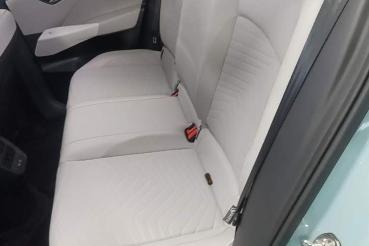 Used Volkswagen ID.3 2025 Revised Version Smart Edition Outstanding Grade Left Rear Seat