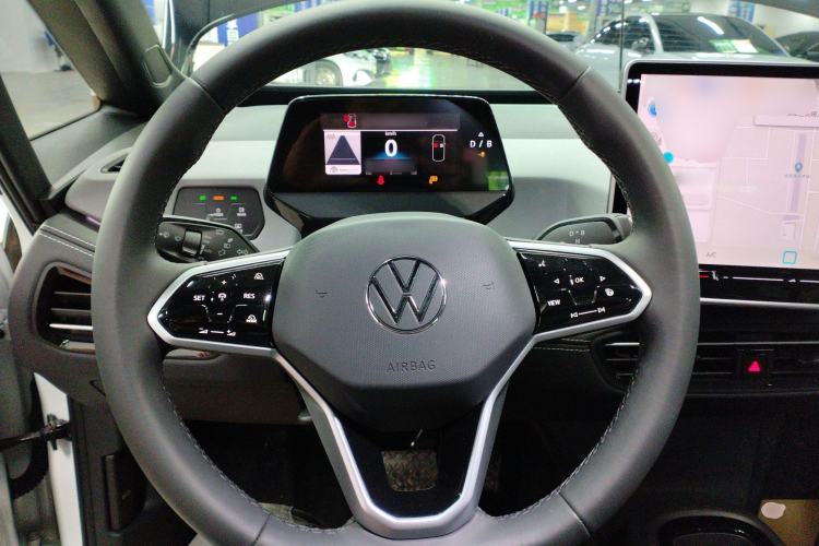 Used Volkswagen ID.3 2025 Smart Edition Outstanding Model Steering Wheel