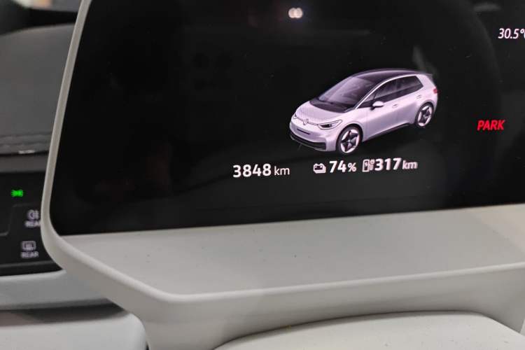 Used Volkswagen ID.3 2025 Revised Version Smart Edition Outstanding Grade Odometer Close Up