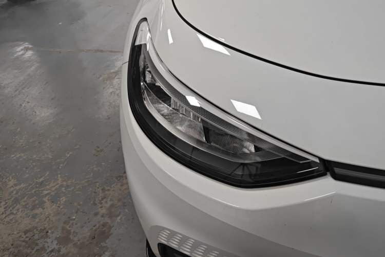Used Volkswagen ID.3 2025 Revised Version Smart Edition Outstanding Grade Right Front Headlight