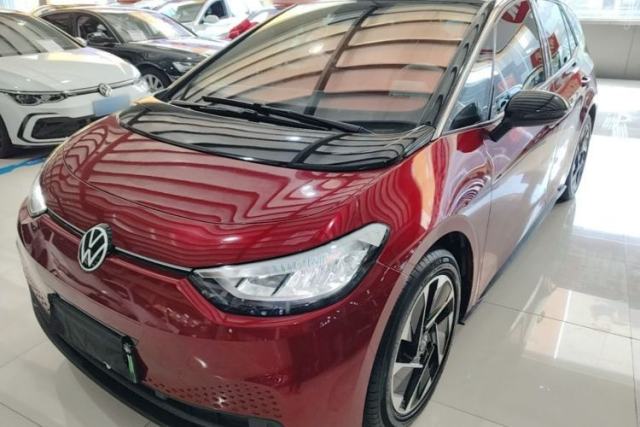 Ojetý Volkswagen ID.3 2025 Smart Model Outstanding Oxygen Edition