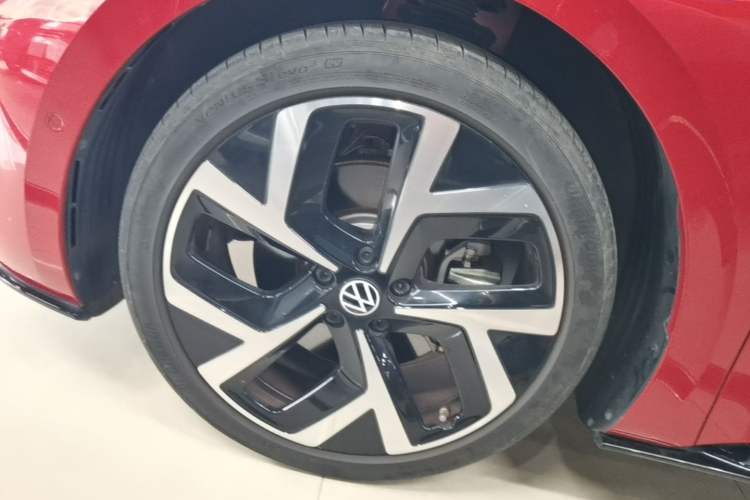 Used Volkswagen ID.3 2025 Revised Version Smart Edition Outstanding Grade Left Front Wheel Hub