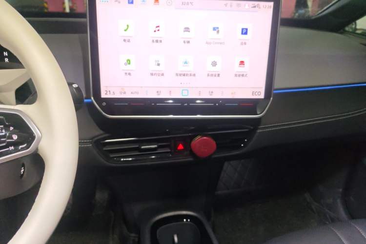 Used Volkswagen ID.3 2025 Smart Edition Ultra-Intelligent Oxygen Version Audio And AC Panel