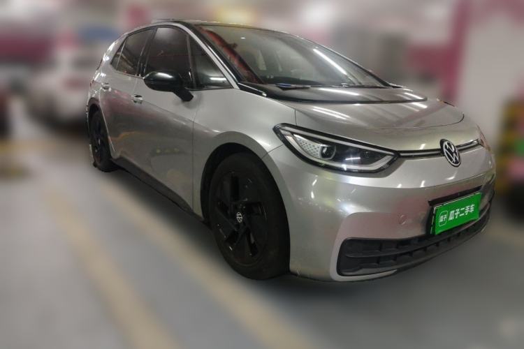 Used Volkswagen ID.3 2025 Smart Edition Ultra-Intelligent Oxygen Version Front Right 45 Deg