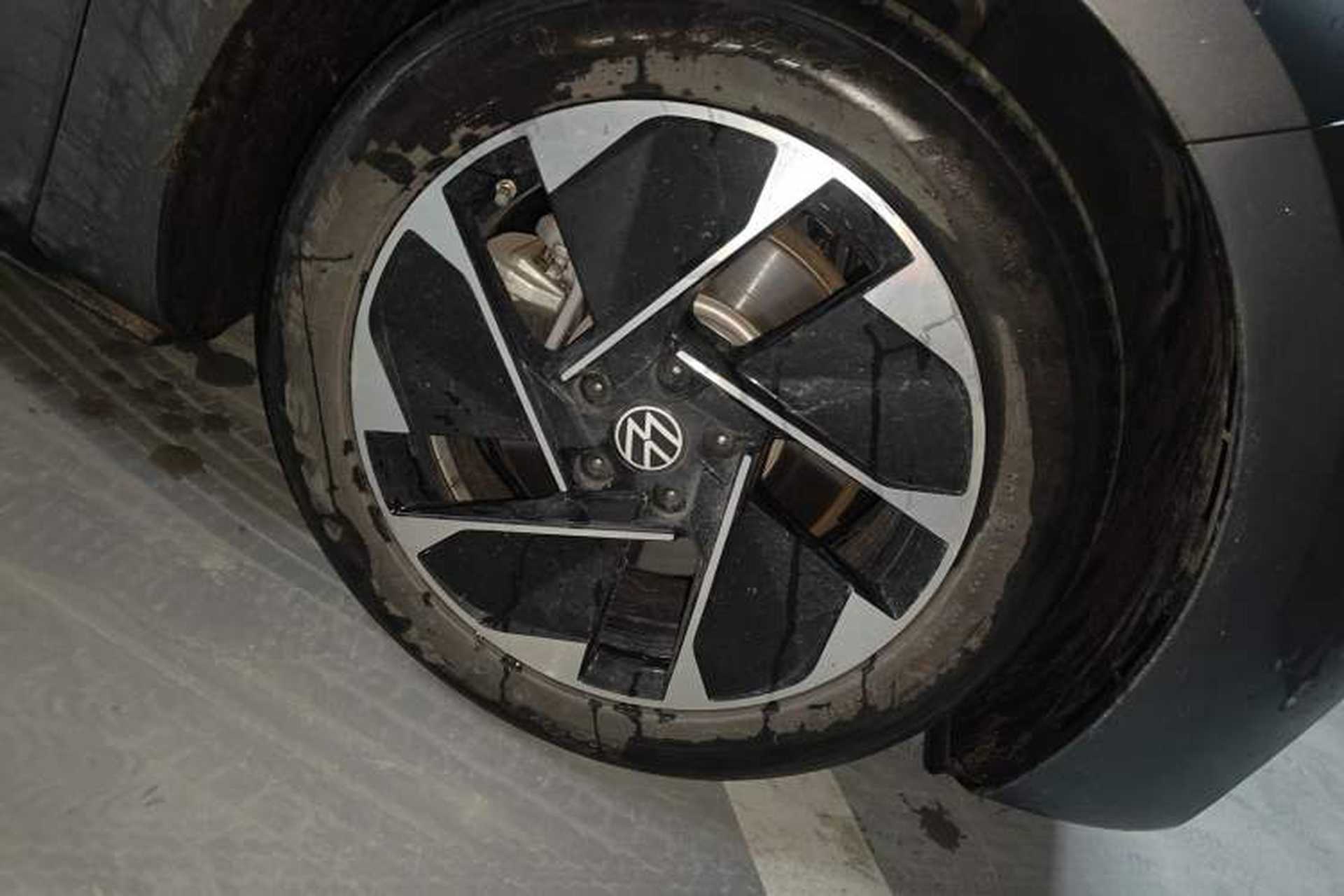 Used Volkswagen ID.3 2025 Smart Edition Outstanding Model Right Front Wheel Hub