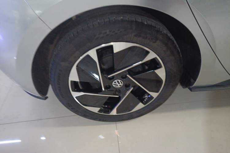 Used Volkswagen ID.3 2025 Smart Edition Outstanding Model Right Rear Wheel Hub