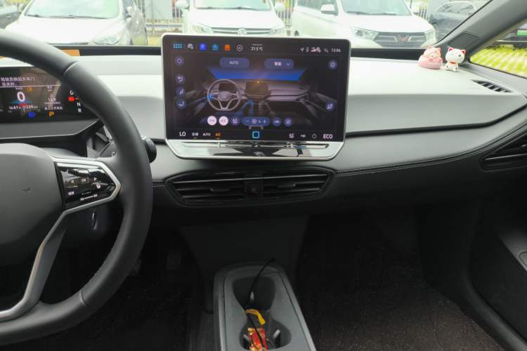 Used Volkswagen ID.3 2025 Smart Edition Outstanding Model Audio And AC Panel