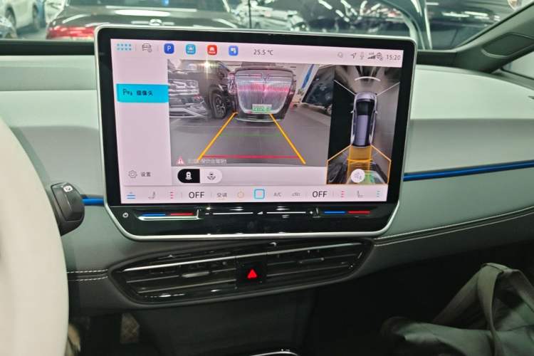 Used Volkswagen ID.3 2025 Smart Edition Ultra-Intelligent Version Audio And AC Panel