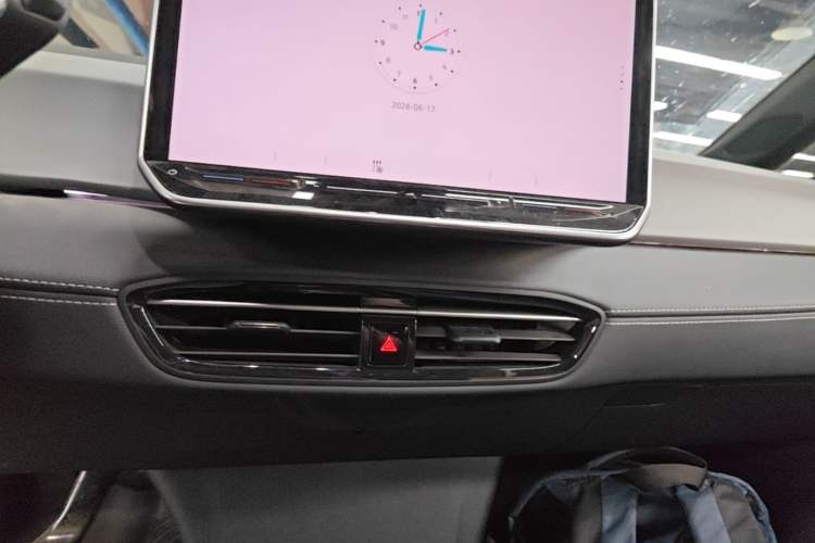 Used Volkswagen ID.3 2025 Smart Edition Outstanding Model Audio And AC Panel
