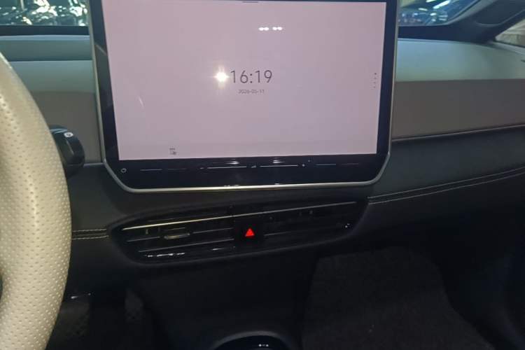 Used Volkswagen ID.3 2025 Smart Model Outstanding Oxygen Edition Audio And AC Panel