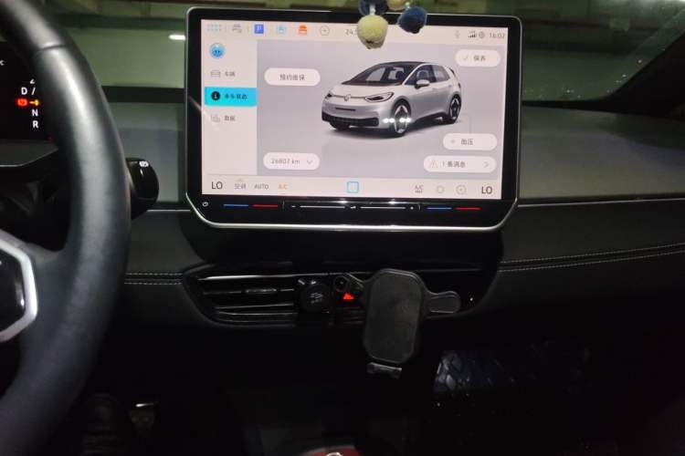 Used Volkswagen ID.3 2025 Smart Edition Outstanding Model Audio And AC Panel