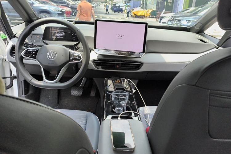 Used Volkswagen ID.3 2025 Smart Edition Outstanding Model Center Console