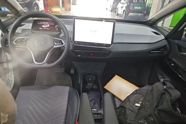 Used Volkswagen ID.3 2025 Smart Edition Outstanding Model Center Console