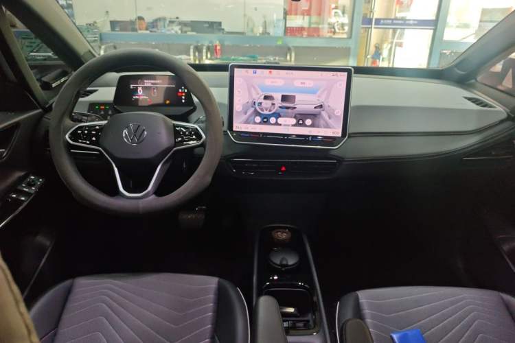 Used Volkswagen ID.3 2025 Smart Edition Outstanding Model Center Console